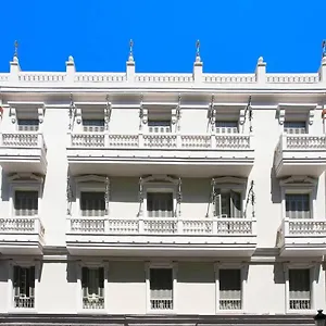 https://apt-new-premium-flat-center.hotelsinnerja.org