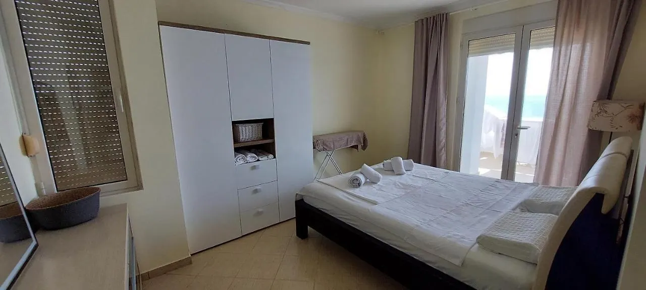Kledia'S Apartment Dıraç